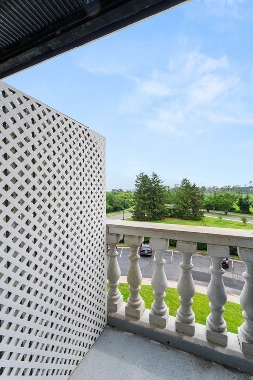 100 Marina Dr, Quincy