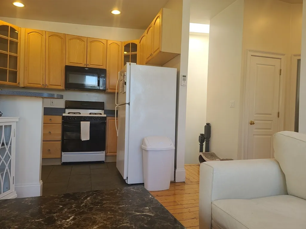 31 Jenkins St, South Boston