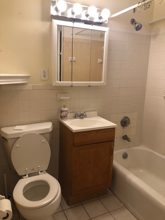 7 Aberdeen St, Fenway