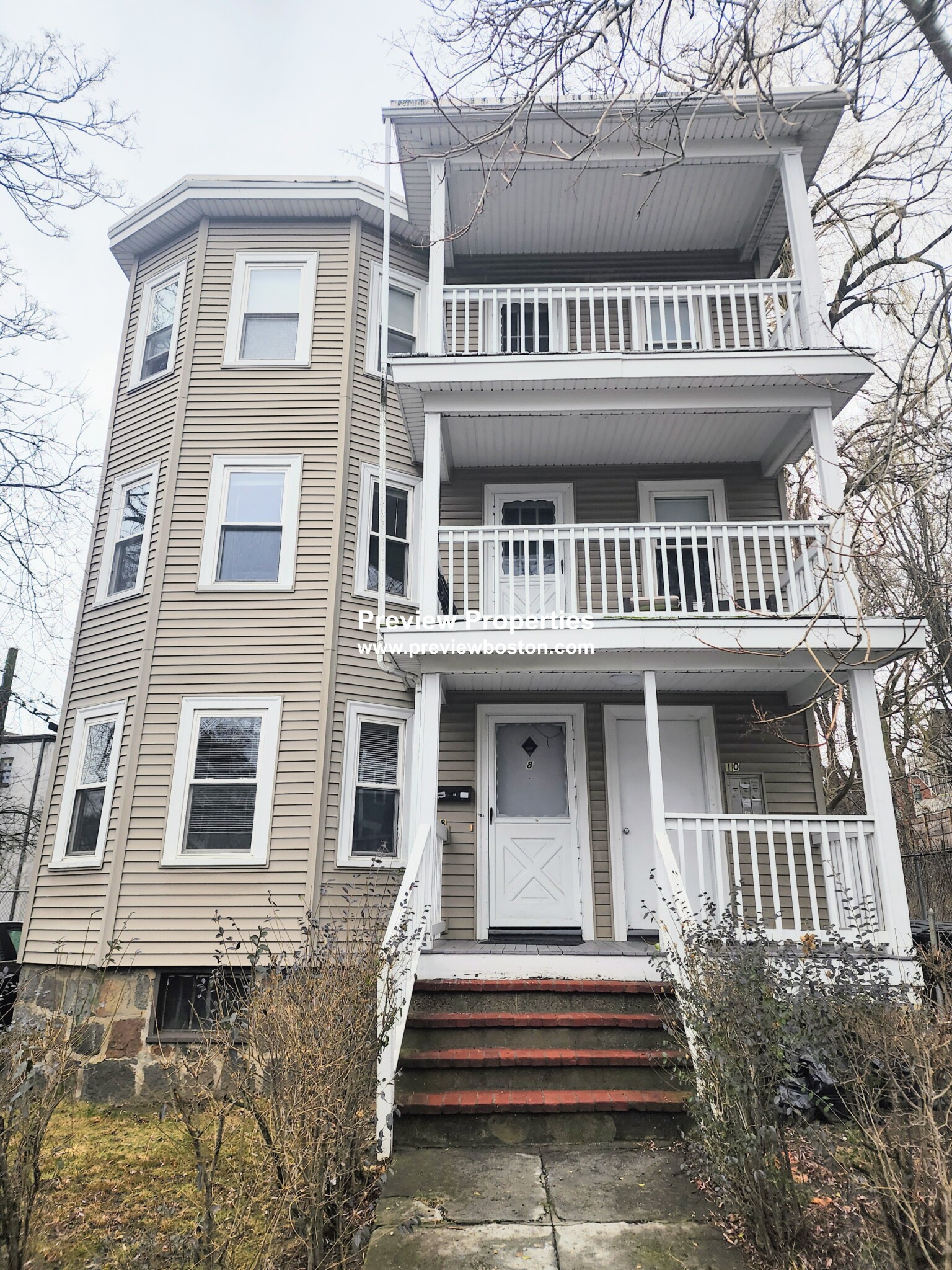 8 Woodside Ave, Jamaica Plain