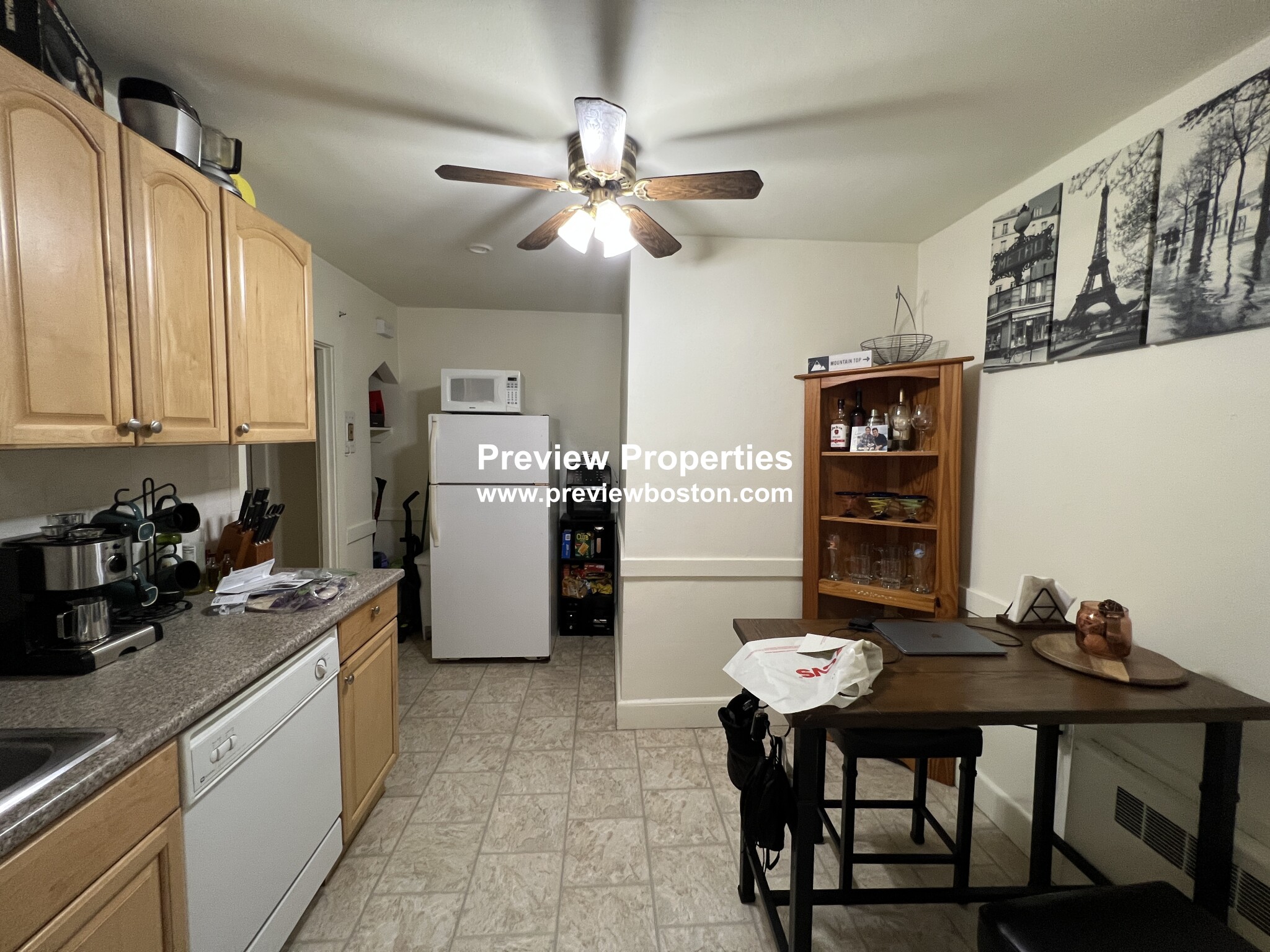 24 Brock St, Oak Square