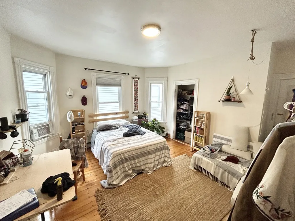 72 Calumet St, Boston