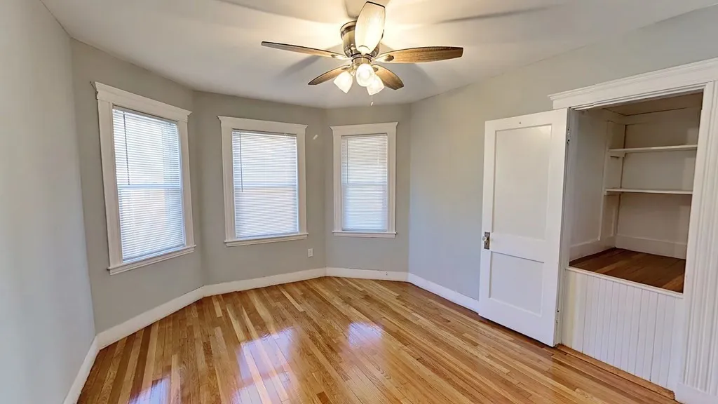 75 Forest Hills St, Jamaica Plain