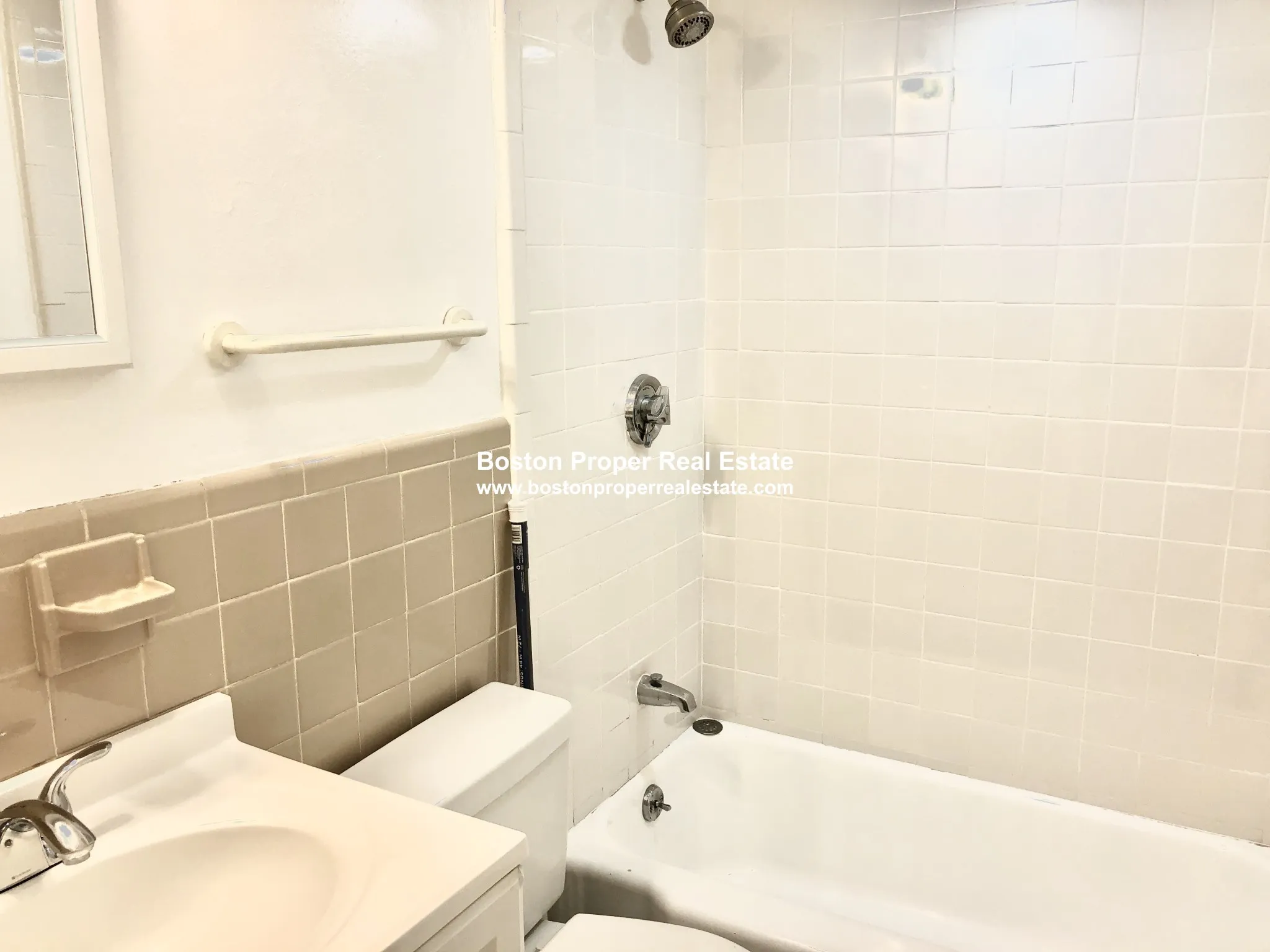 49 Gloucester St, Back Bay