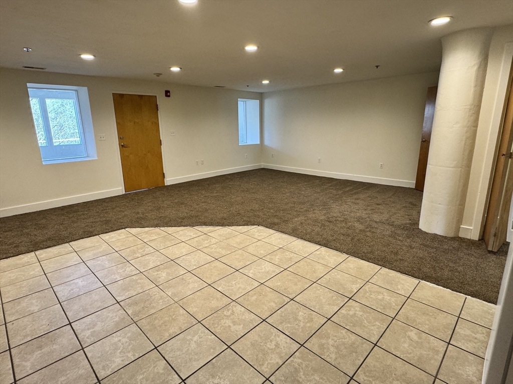 12 Crane St, Southbridge