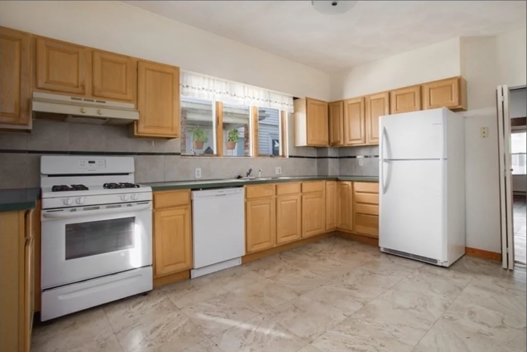 248 Spring St, Medford