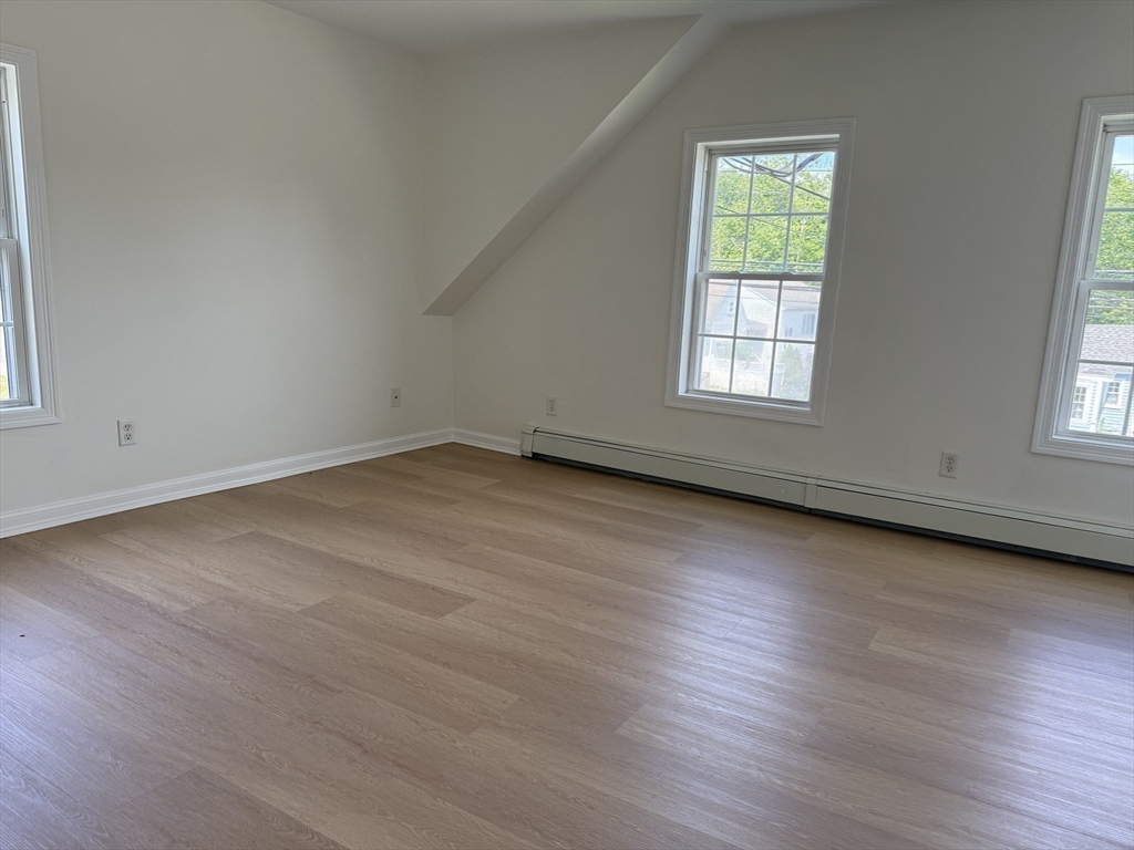 146 Hayden Rowe, Hopkinton