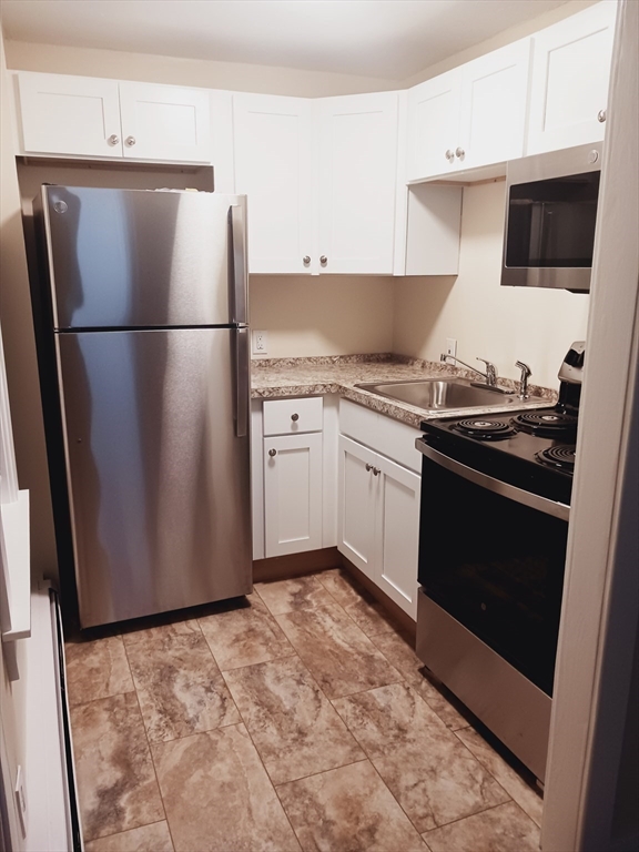 7 Sawyer Pl, Plymouth