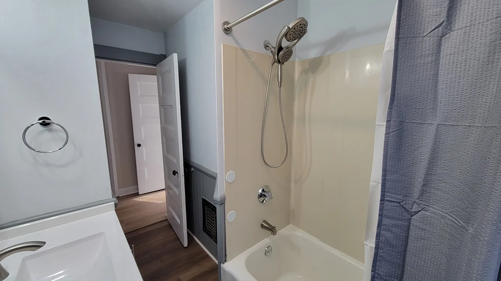 30 O'neil St, Hudson