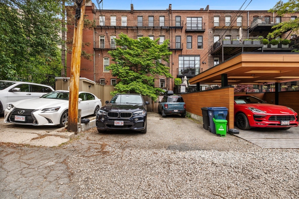 32 Yarmouth St, South End