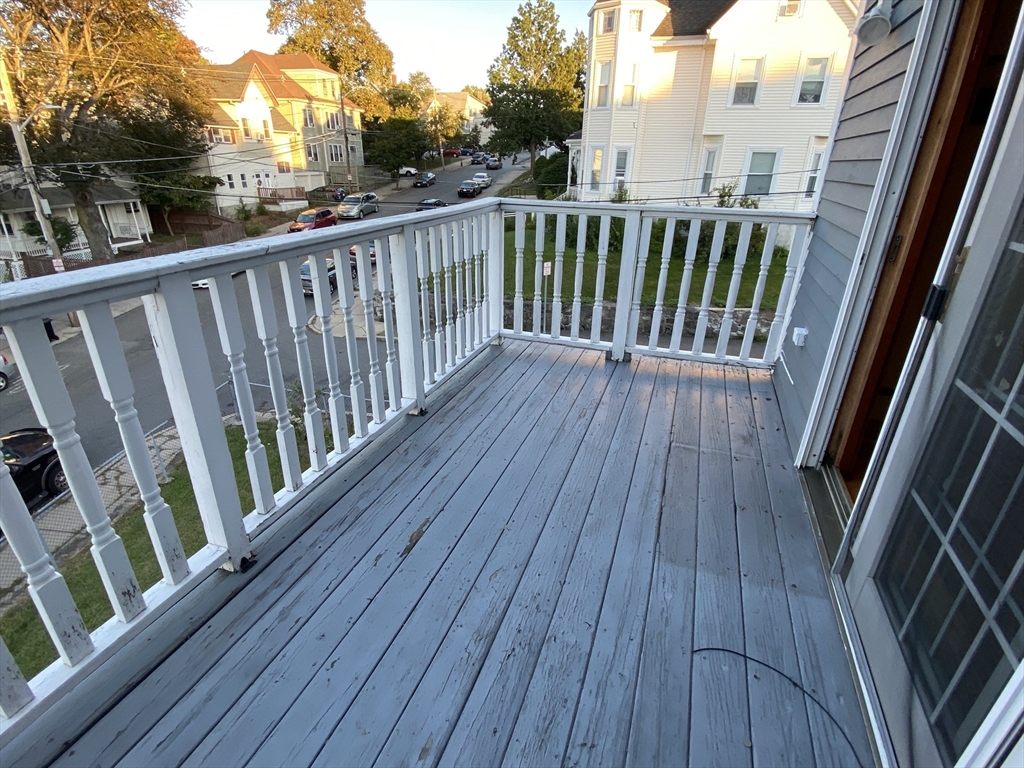 99 Walnut St, Malden