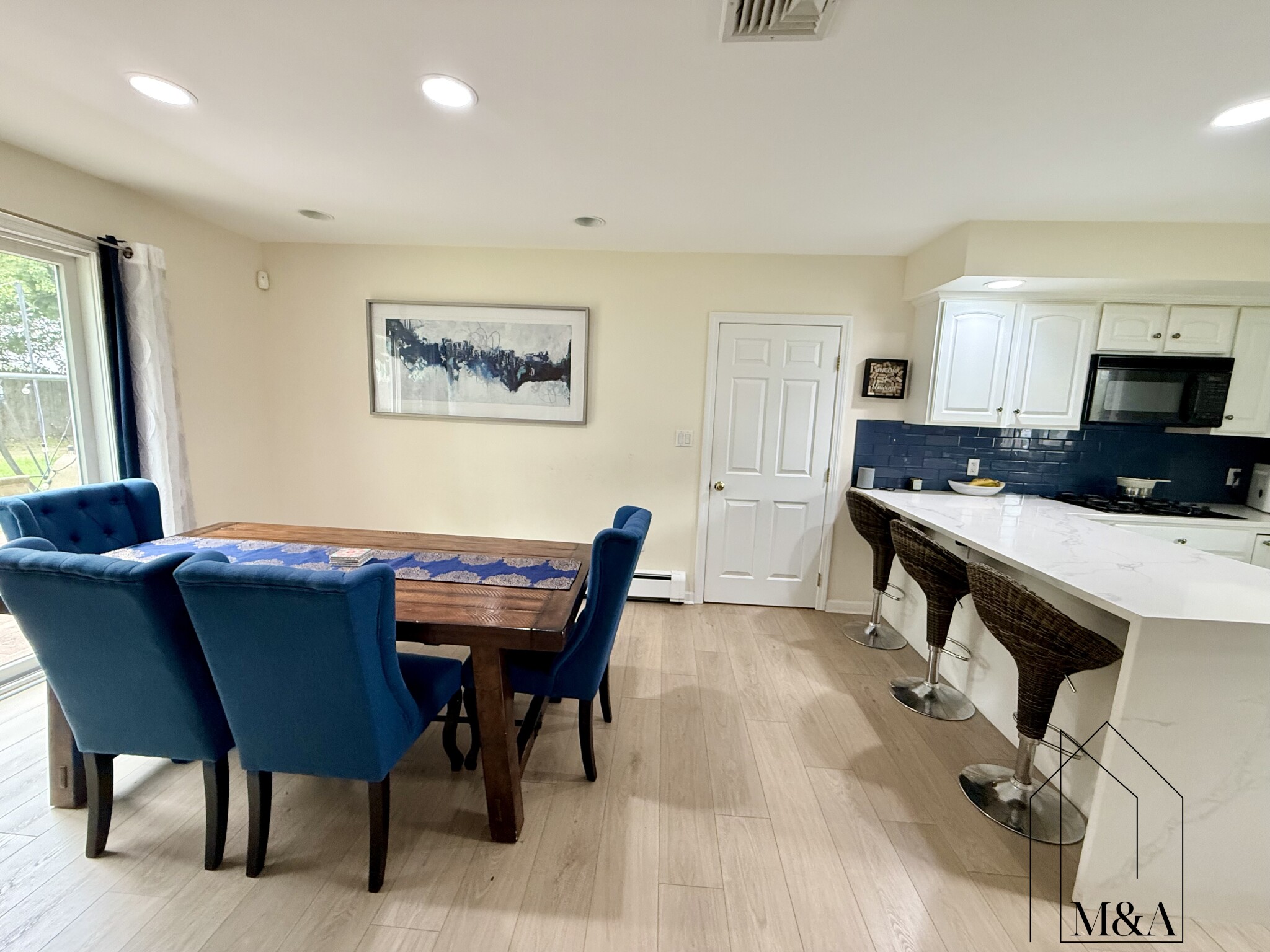 16 Avery Path, Oak Hill