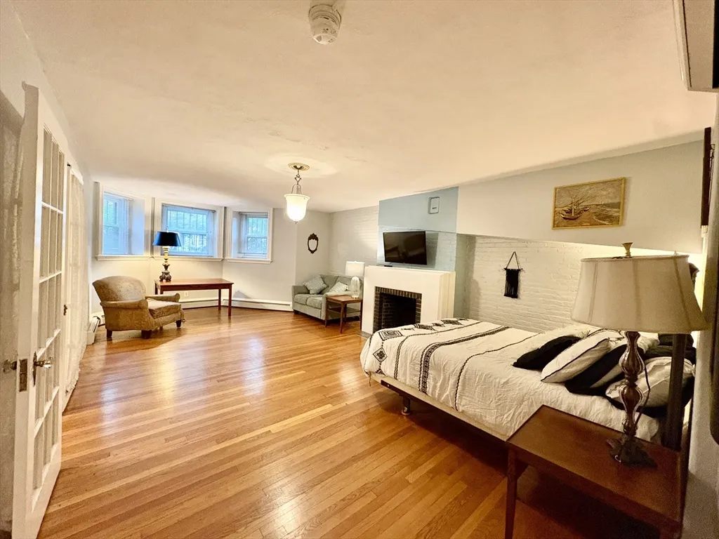 86 Commonwealth Ave, Back Bay