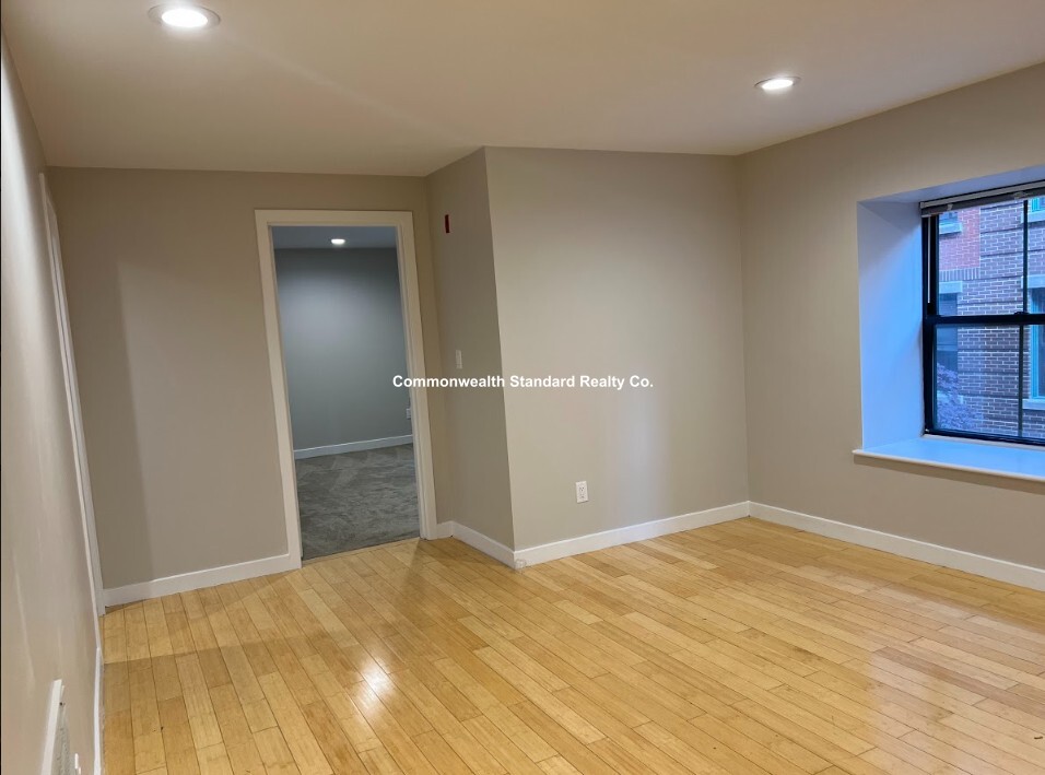 1661-1663 Washington St, South End