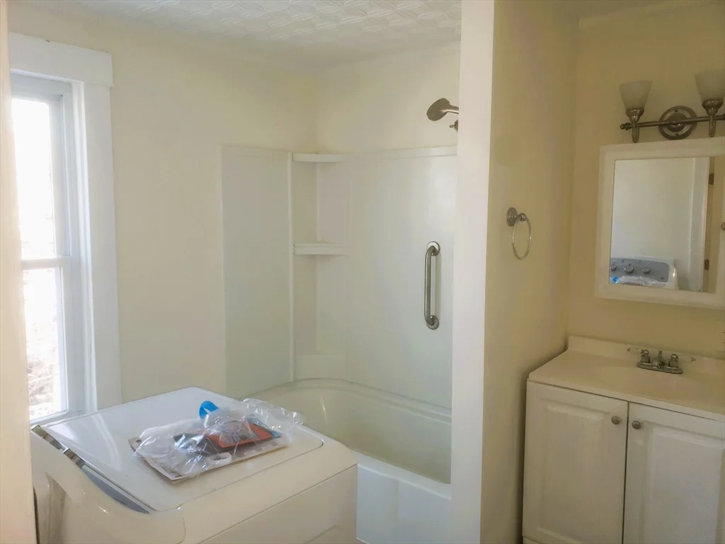 26 Arlington St, Lowell