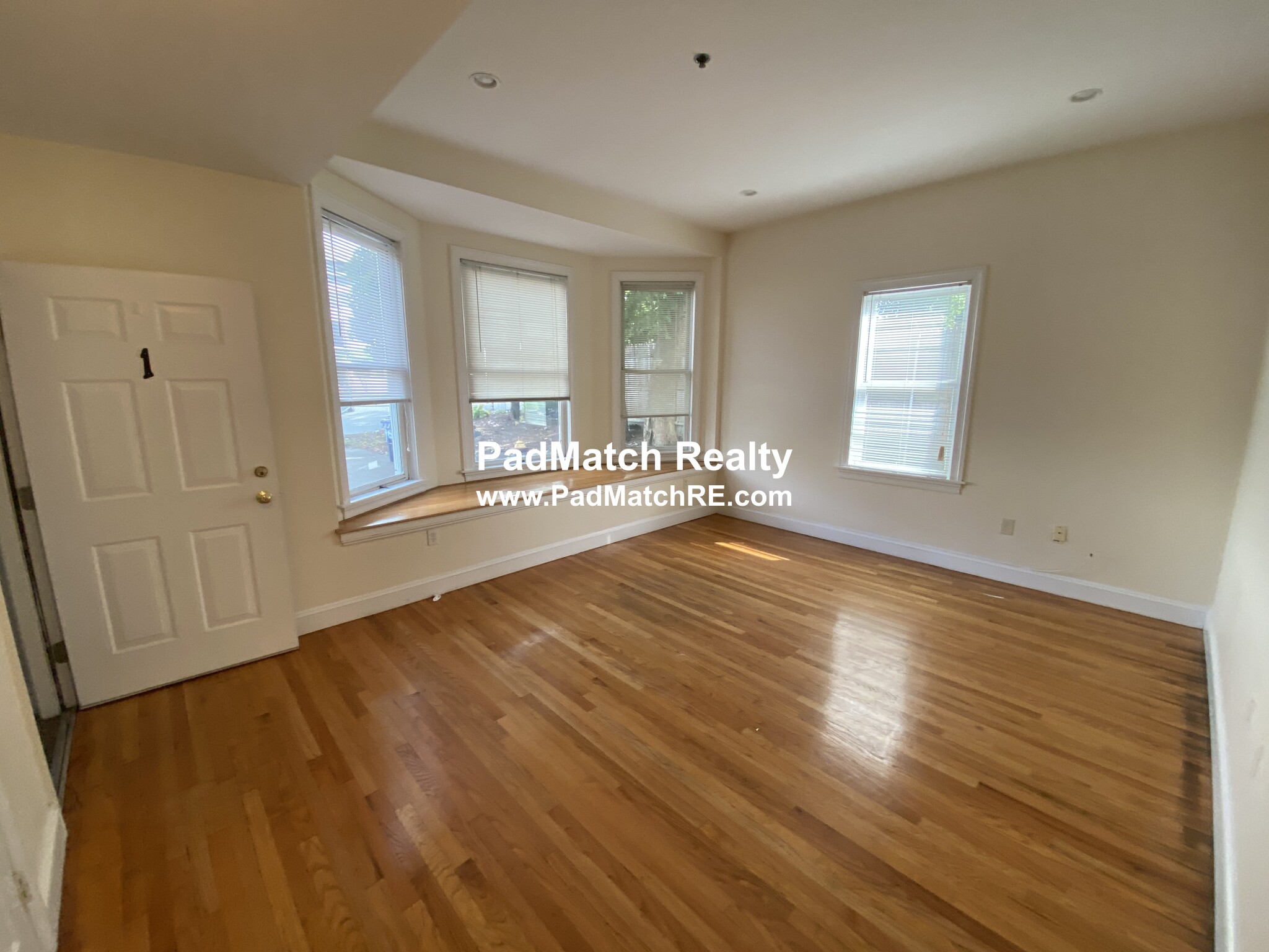 9 Gardner St, Allston