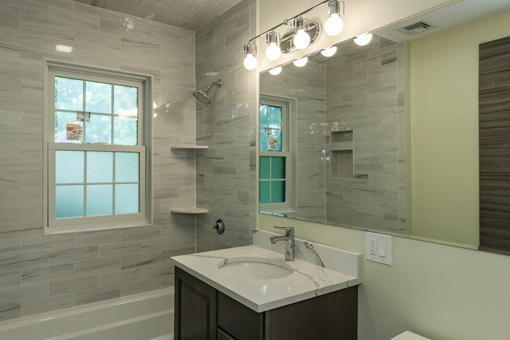 28 Eliot St, Chestnut Hill