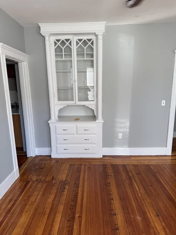 129 South Elm St, Bradford