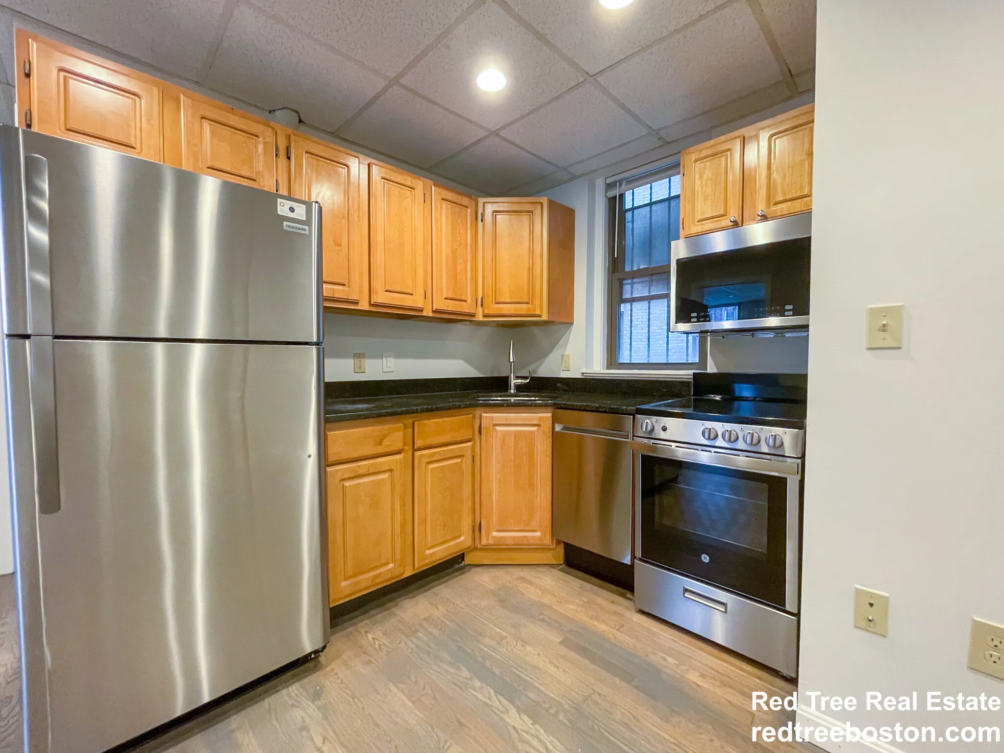 77 Park Dr, Fenway