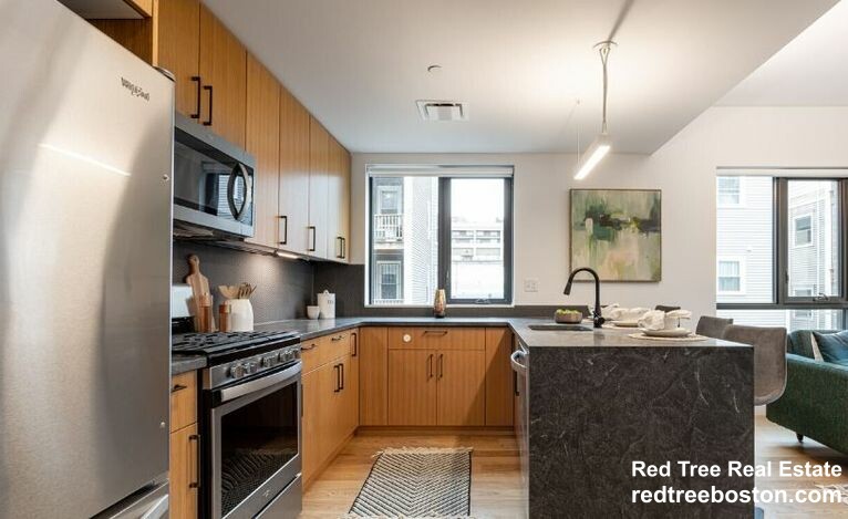 83 Gardner St, Allston