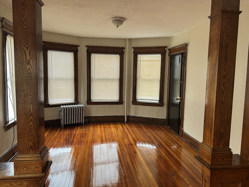 448 Dickinson St, Springfield