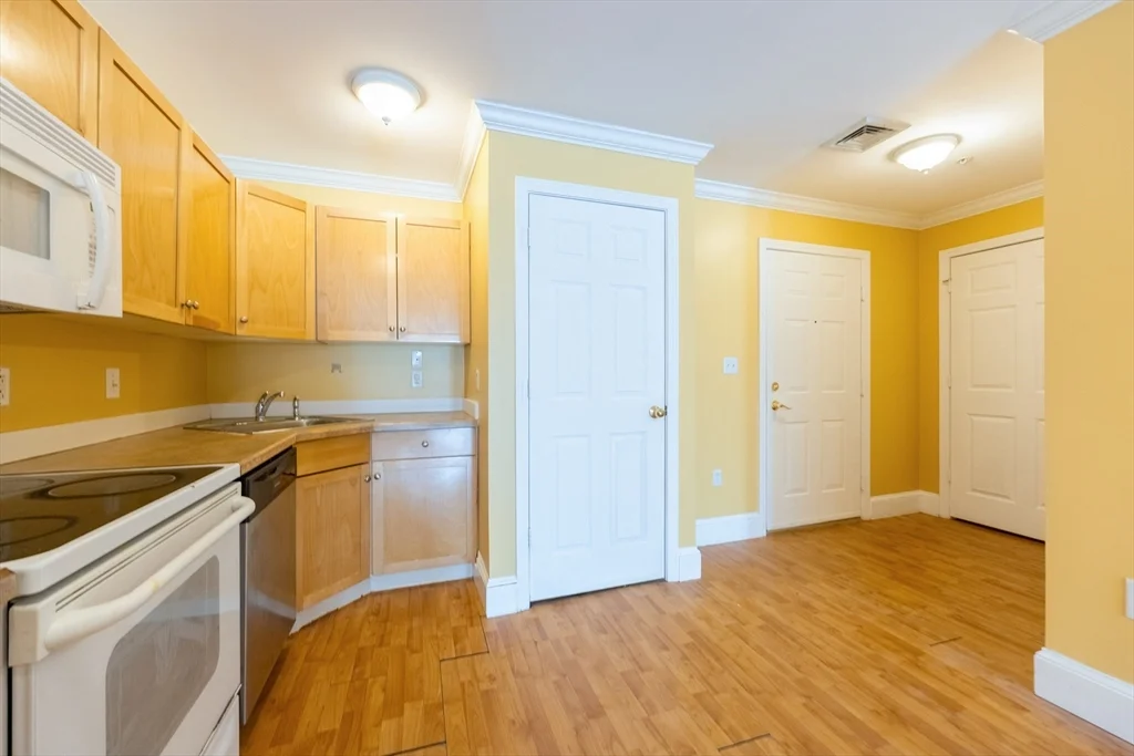 426 Mount Hope St, North Attleboro