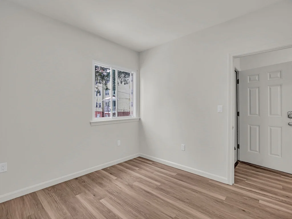 12 Alpine St, Worcester