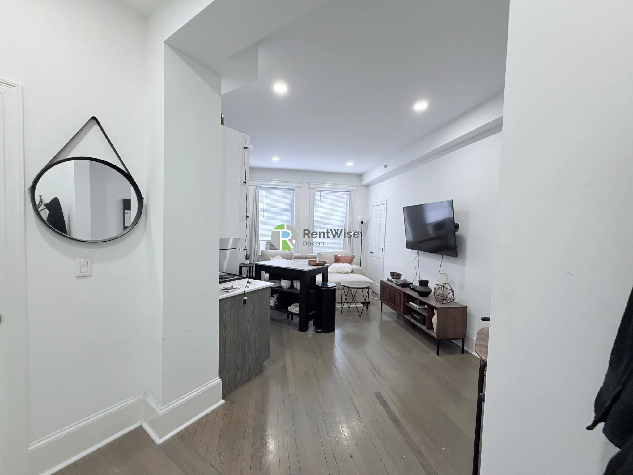 11 Queensberry St, Fenway
