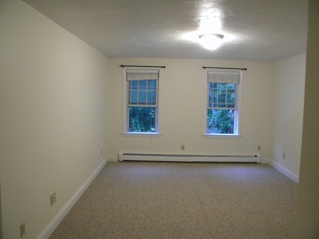 11 Dell Ave, Medford