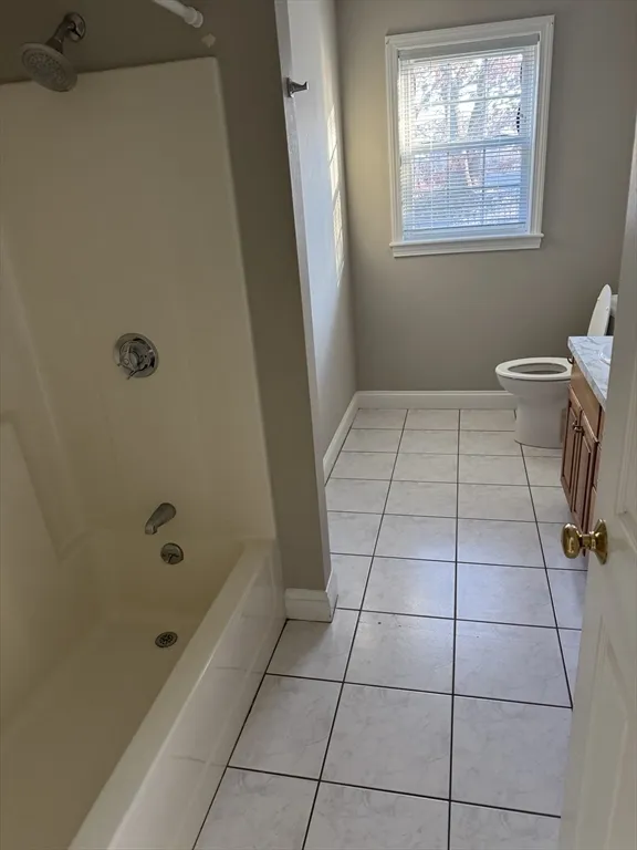 67 N Quinsigamond Ave, Shrewsbury