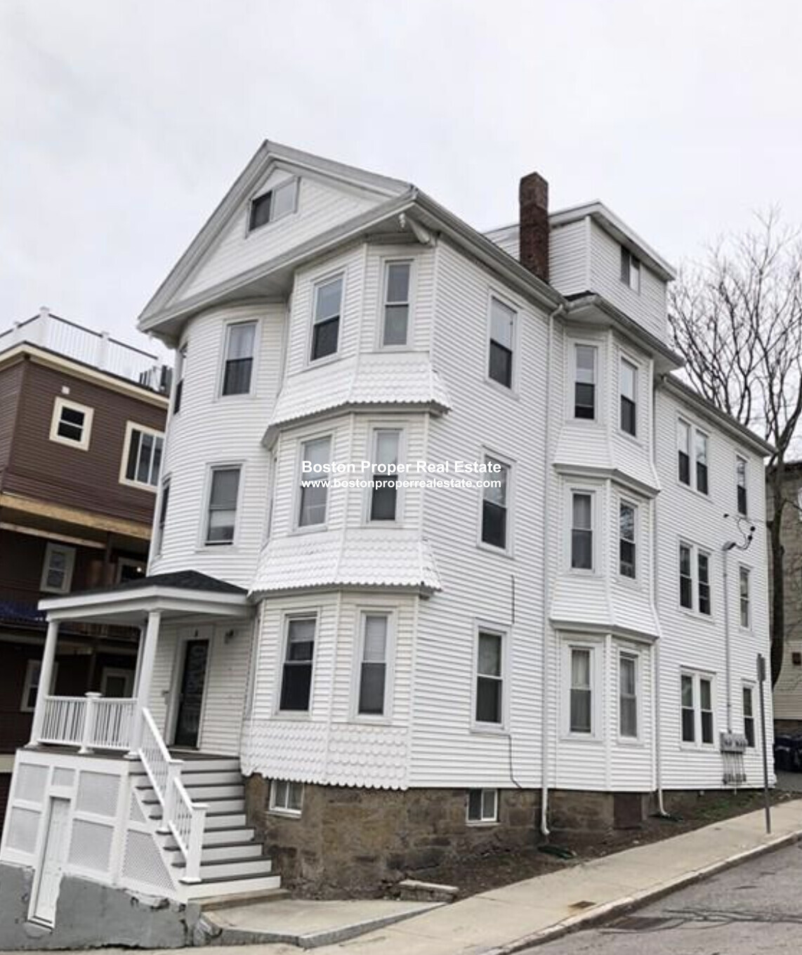 8 Sunset St, Mission Hill