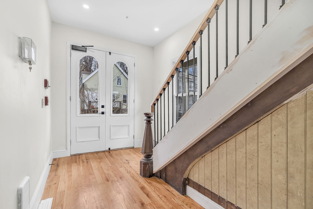 23 Pleasant St, Fitchburg