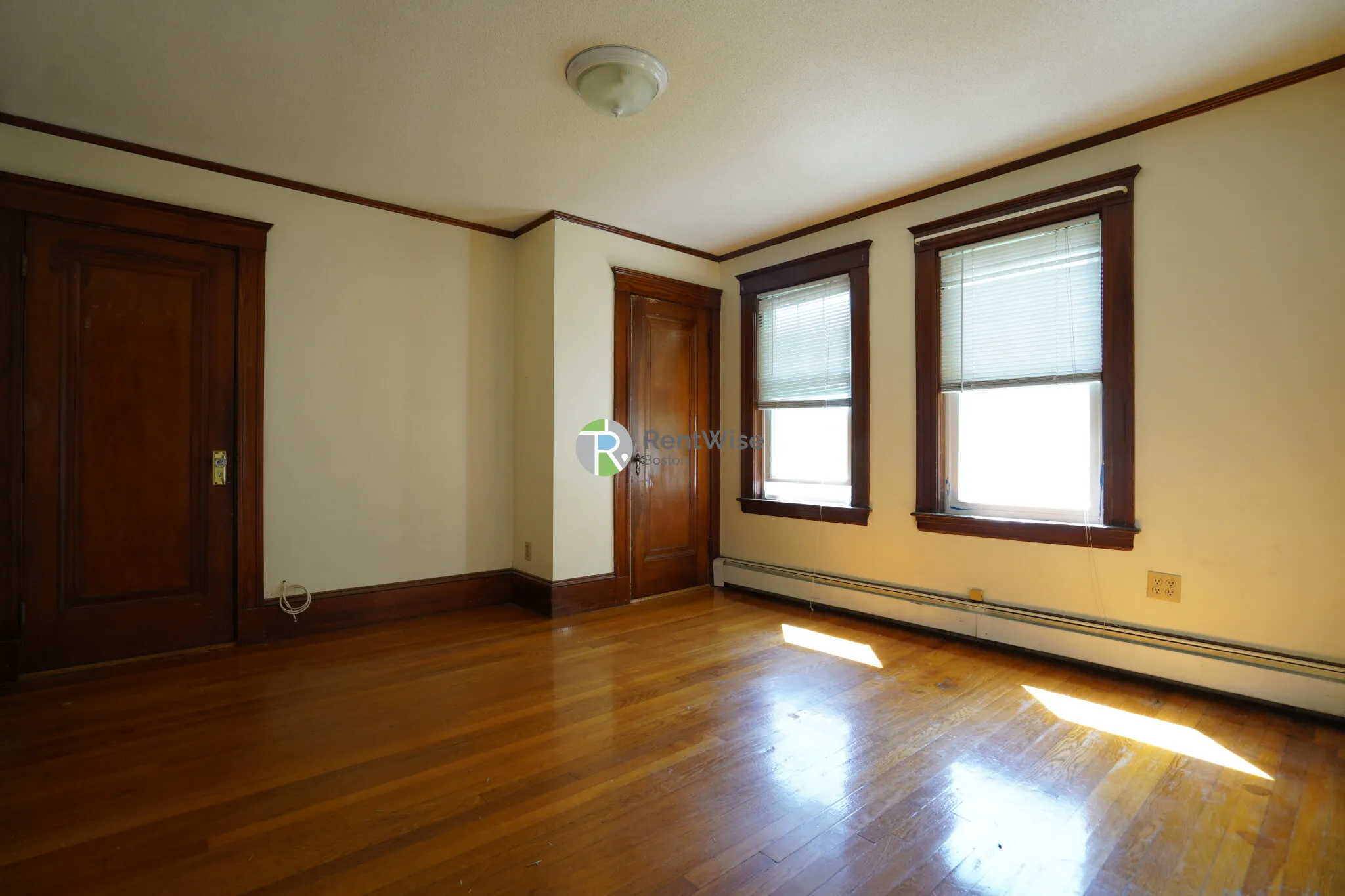 467 Washington St, Brighton