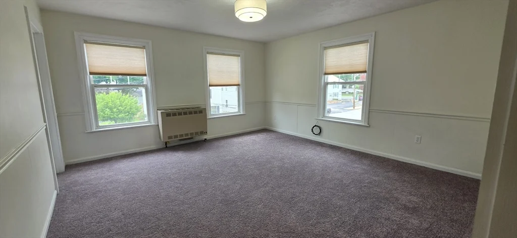 16 Central St, West Brookfield