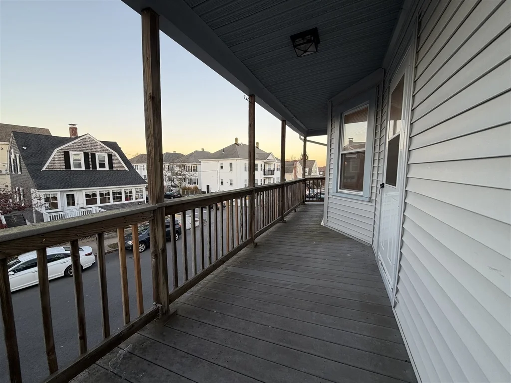 320 Wood St, New Bedford