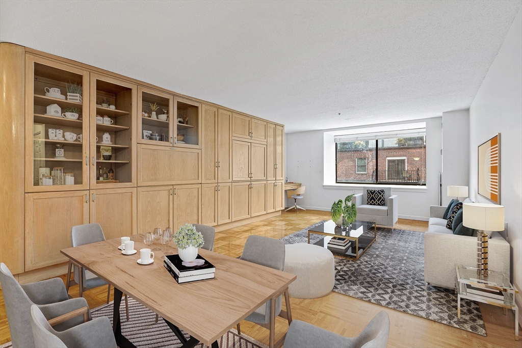 357 Commercial St, Waterfront