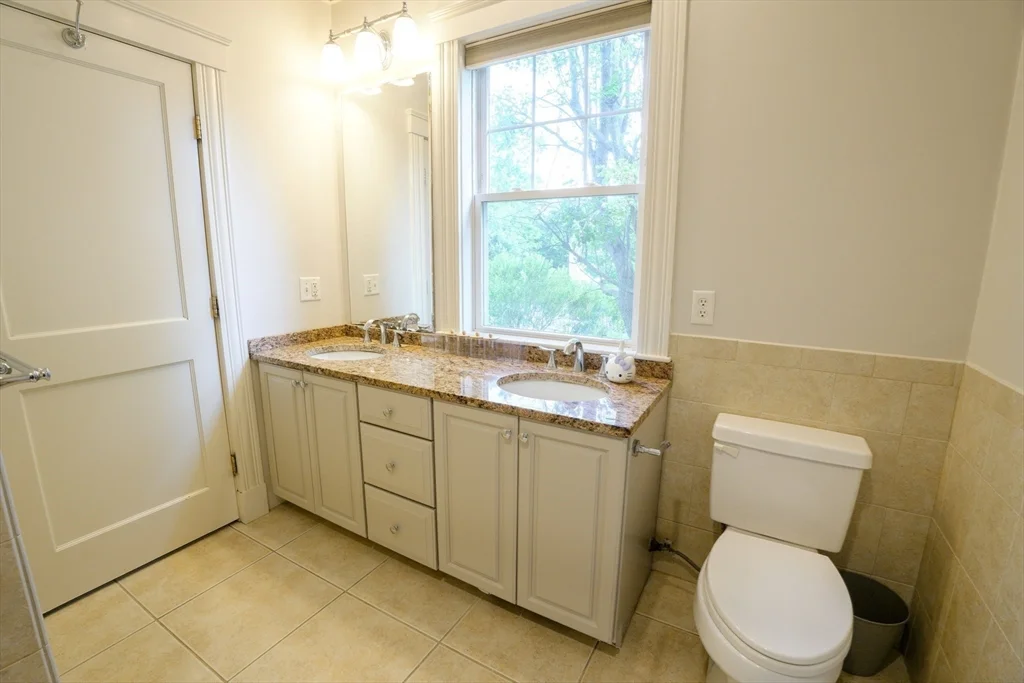 3 A Allen St, Natick