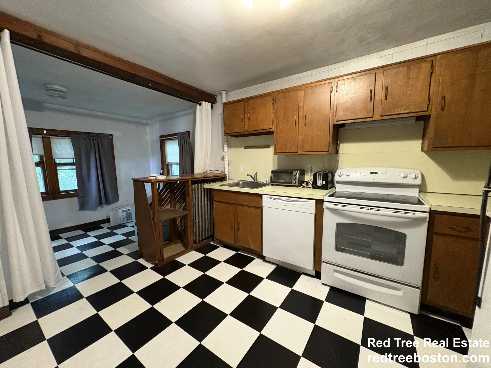 28 Woodward St, Newton Highlands