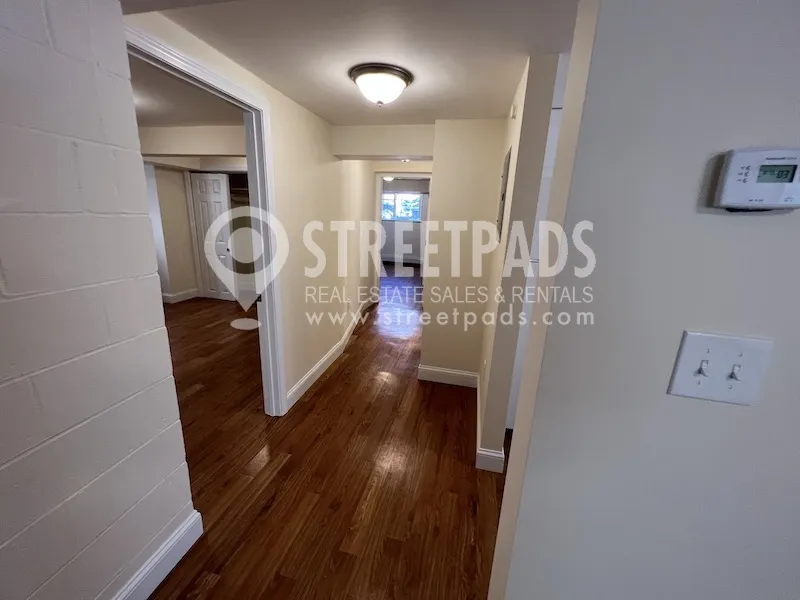 381 Harvard St, Mid-Cambridge