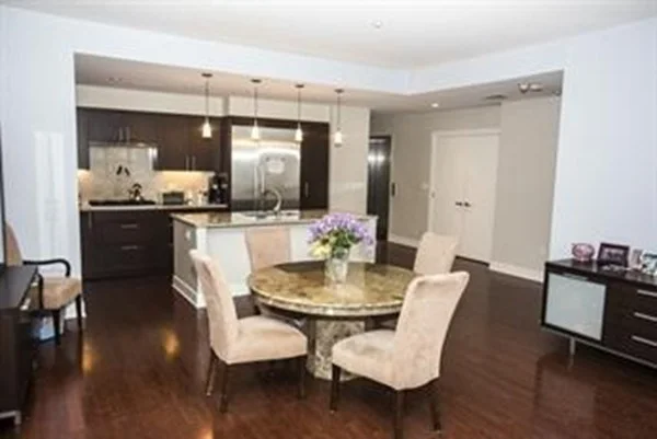 303 Columbus Ave, Back Bay