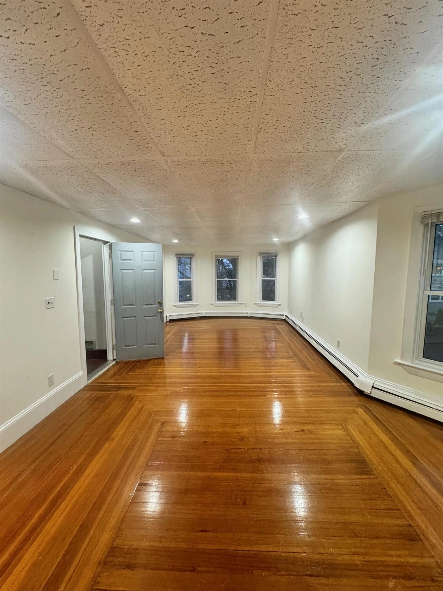 95 Kidder Ave, Powder House Square