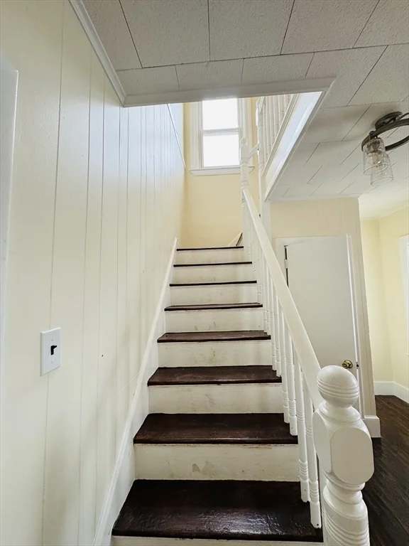 111 Walnut St, Everett