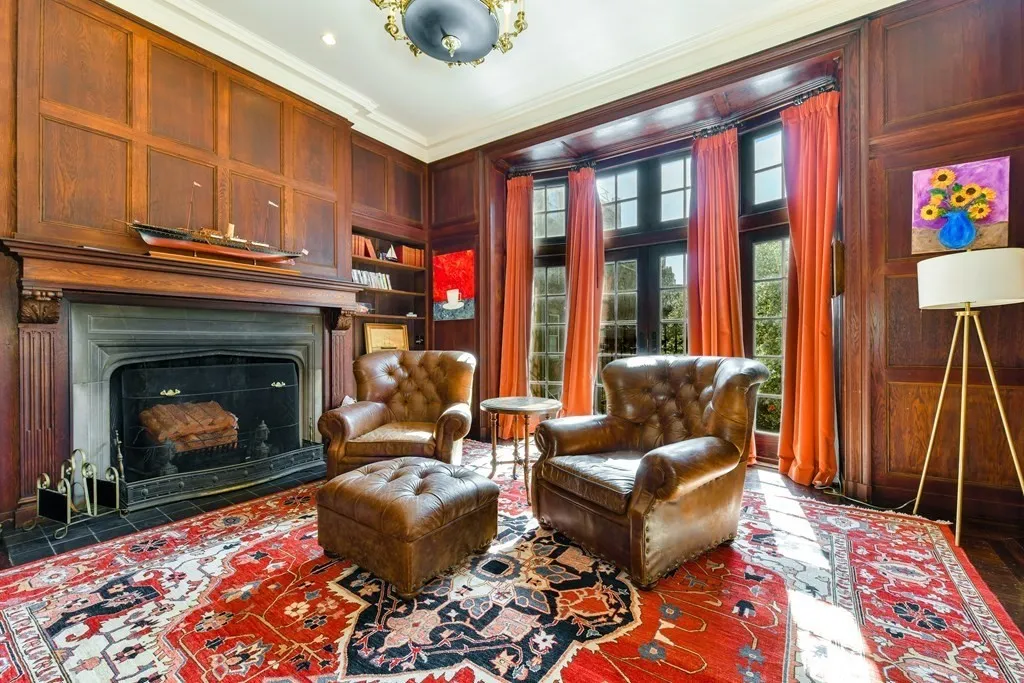 48 Mount Vernon St, Beacon Hill