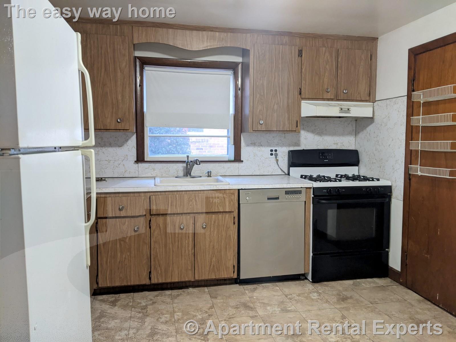 400 Walden St, Huron Village