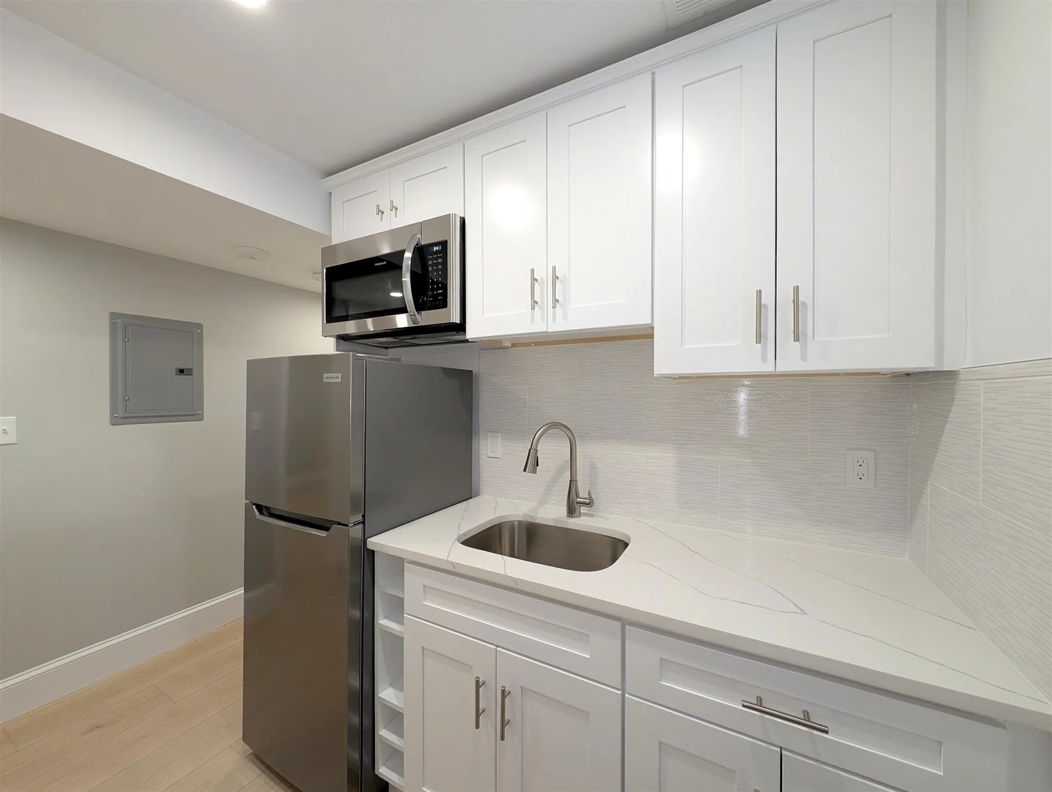 86 Orchard St, Medford