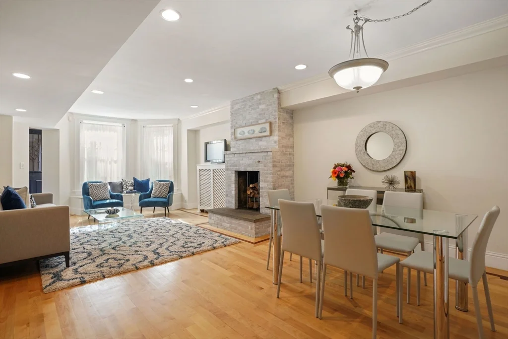 298 Marlborough, Back Bay