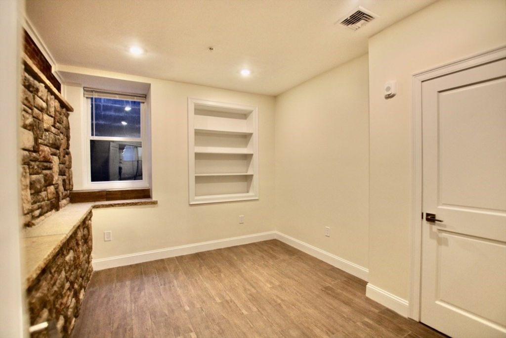 1616 Beacon St, Corey Hill