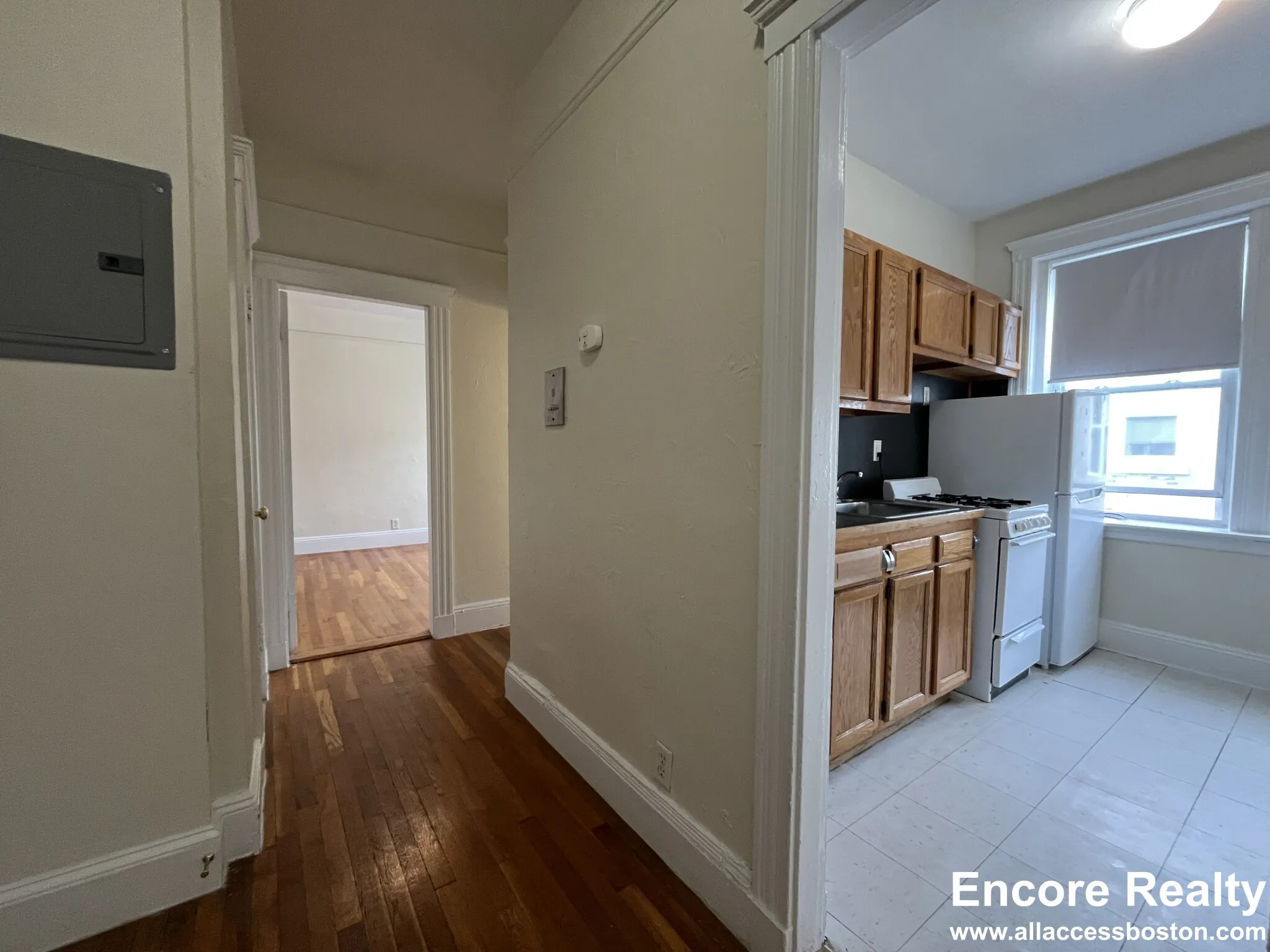 1687 Commonwealth Ave, Brighton