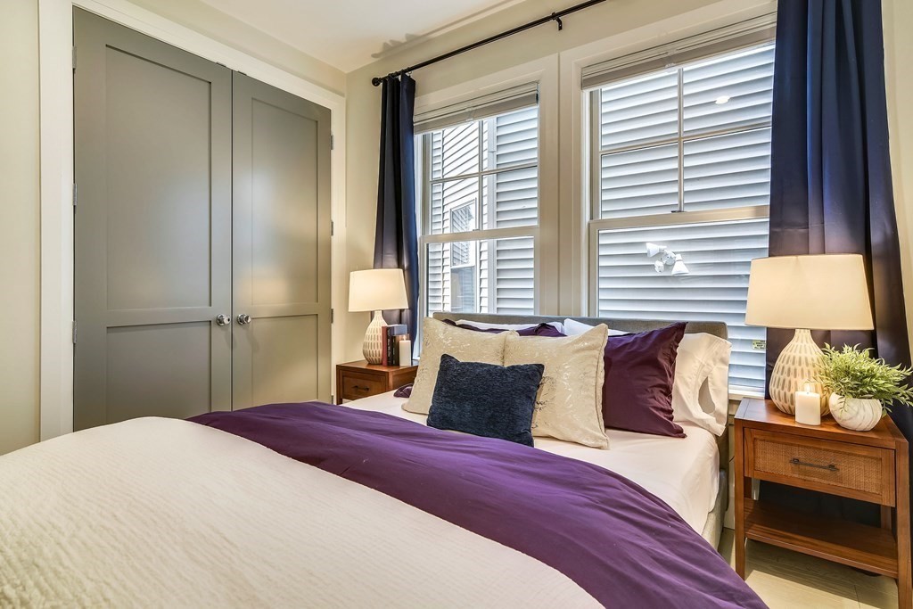 719 E 2nd St, South Boston