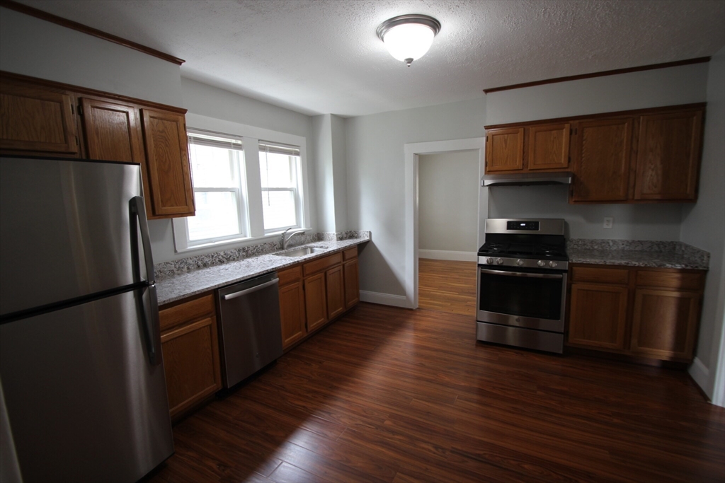 41 Chapman St, Watertown